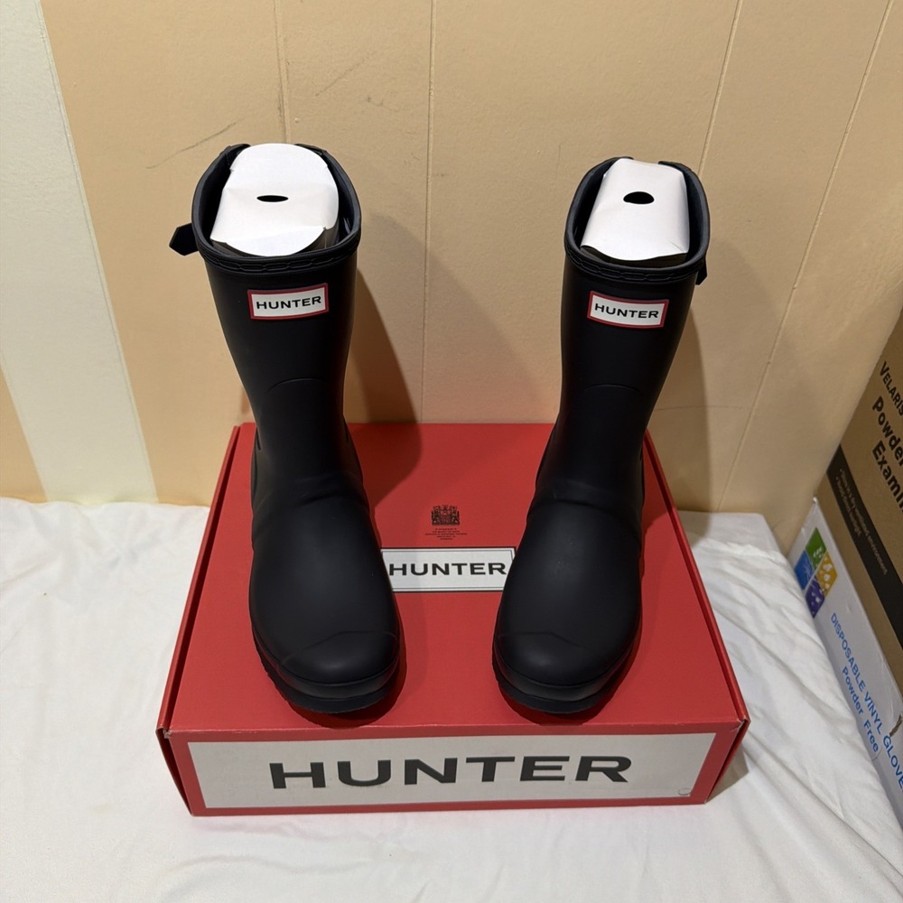 Hunter Original women's Back Adjustable Short Boots Black Outdoor Buckle. size 6